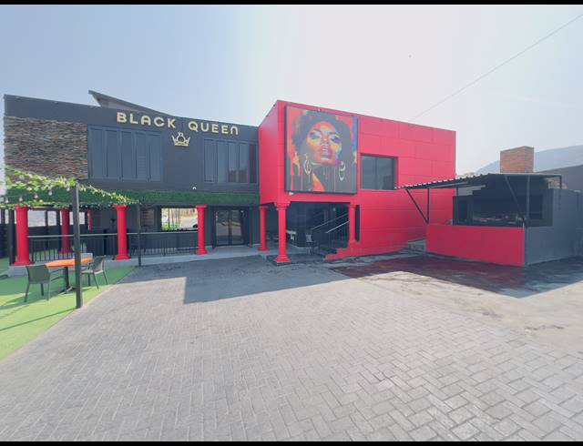 211M² BAR/PUB FOR SALE IN KANYAMAZANE